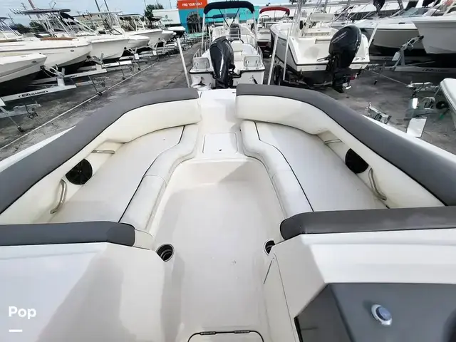 Bayliner 210 Db