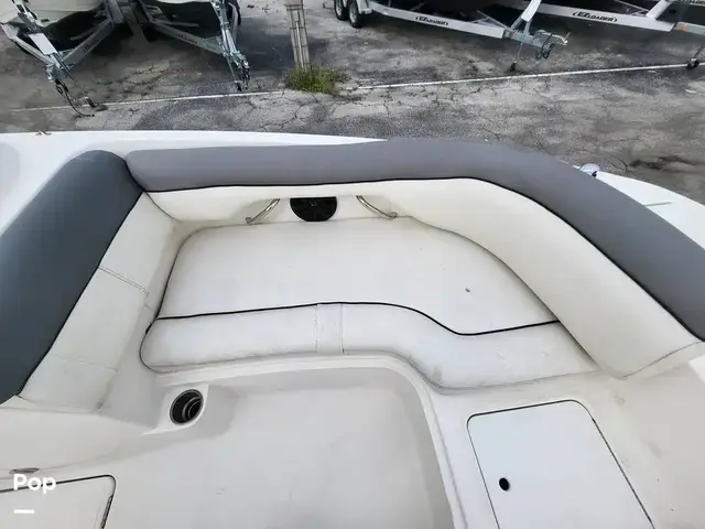 Bayliner 210 Db