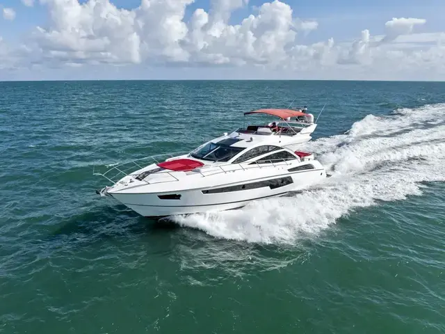 Sunseeker Sport Yacht