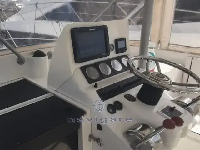 Luhrs 28 Open