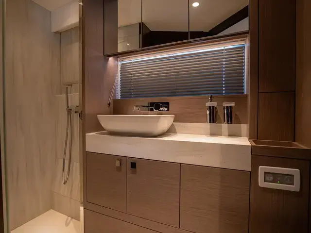 Sunseeker Manhattan 55