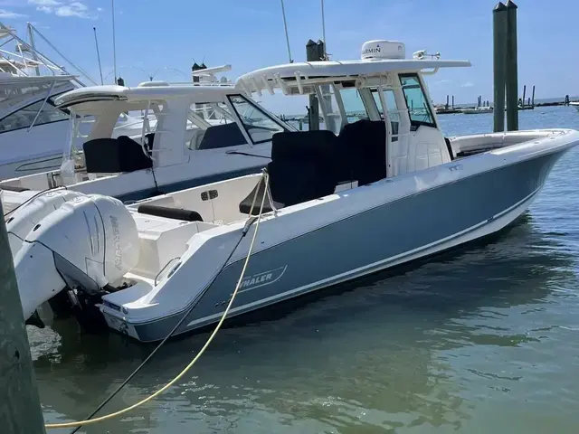 Boston Whaler 330 Outrage