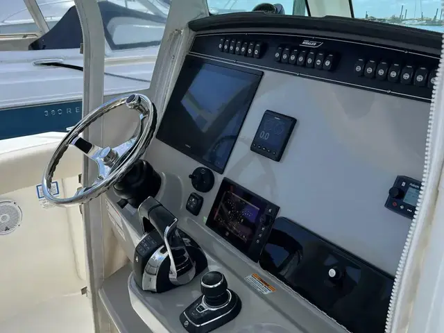 Boston Whaler 330 Outrage