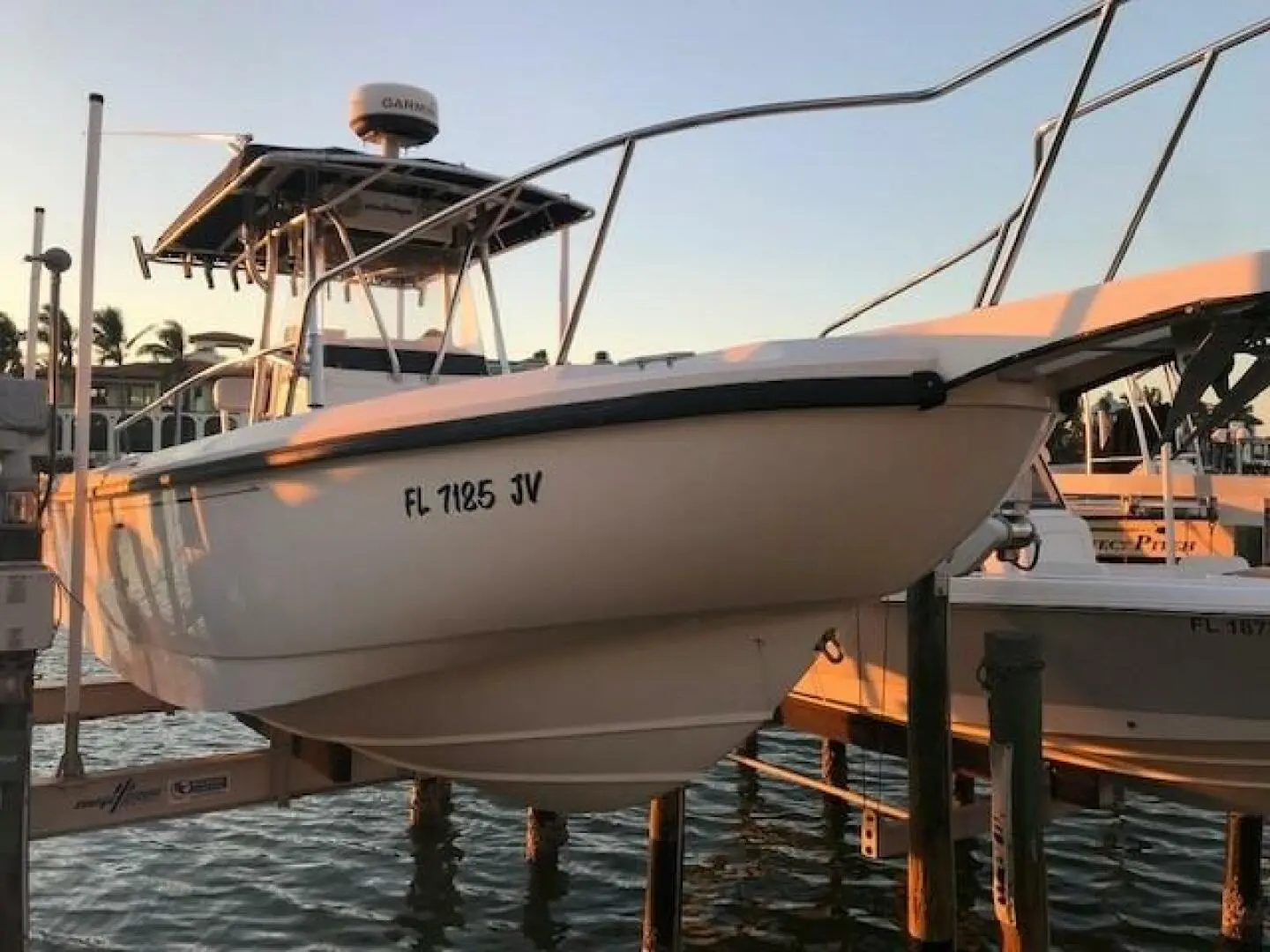 1998 Boston Whaler 260 outrage