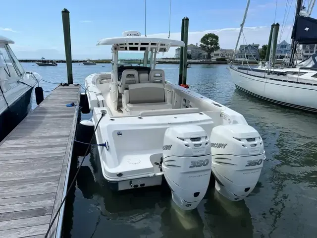 Boston Whaler 330 Outrage