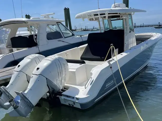 Boston Whaler 330 Outrage