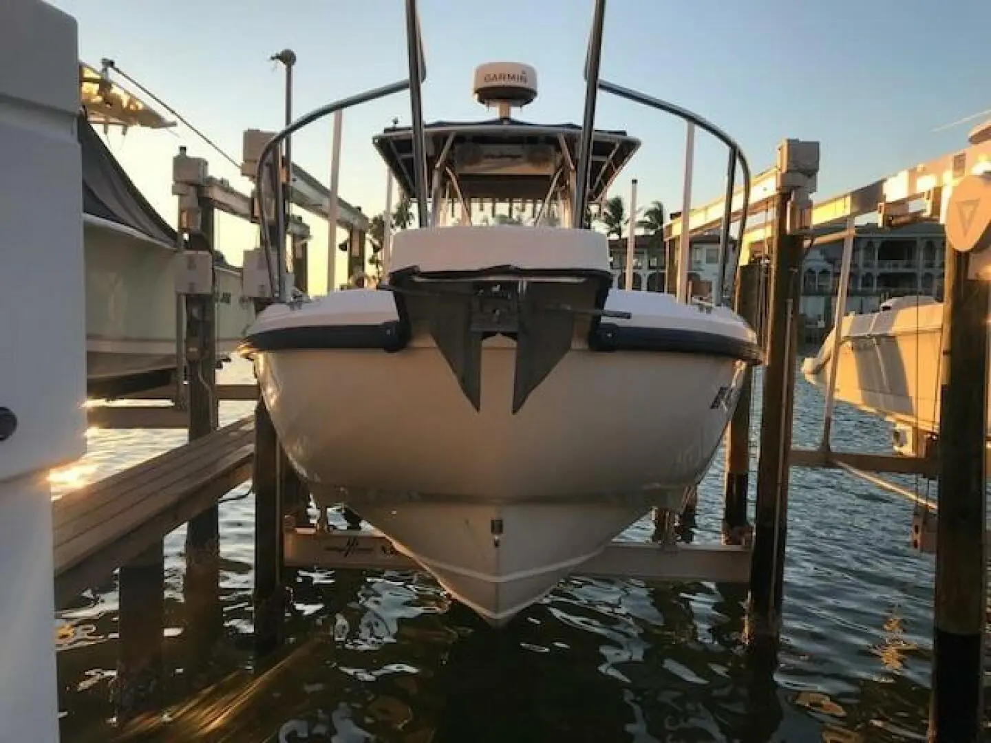 1998 Boston Whaler 260 outrage