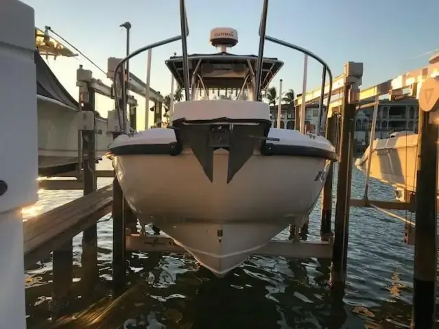 Boston Whaler 260 Outrage