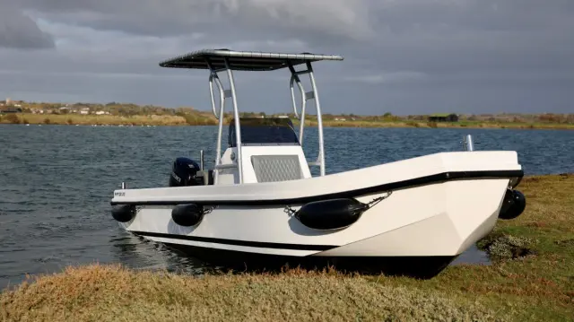 2024 Suzuki riptide 20 centre console