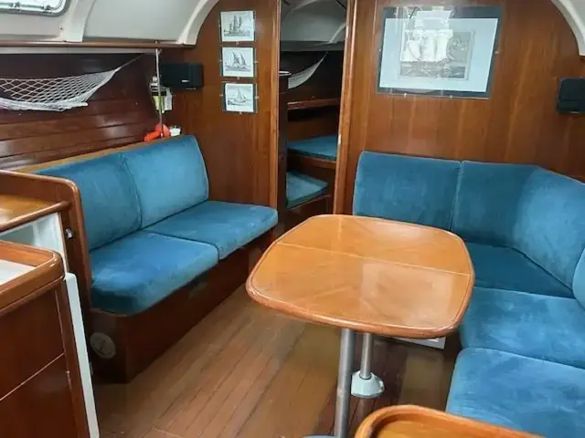 Beneteau Oceanis 381