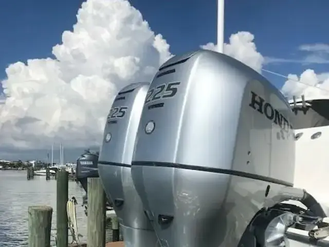 Boston Whaler 260 Outrage