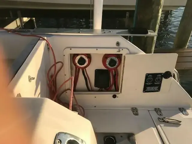 Boston Whaler 260 Outrage