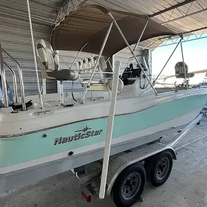 2017 Nauticstar 211 Angler