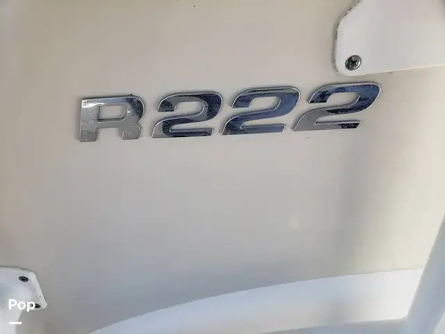 Robalo R222