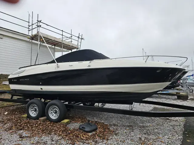 Bayliner 652 Overnighter