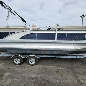 2019 Bennington 22 Ss