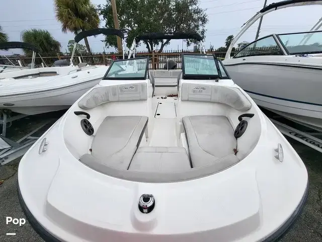 Sea Ray 210 Spx