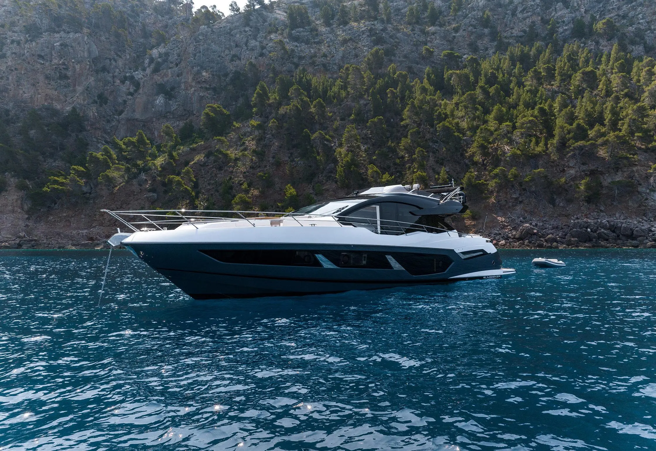 2023 Sunseeker sport yacht 75