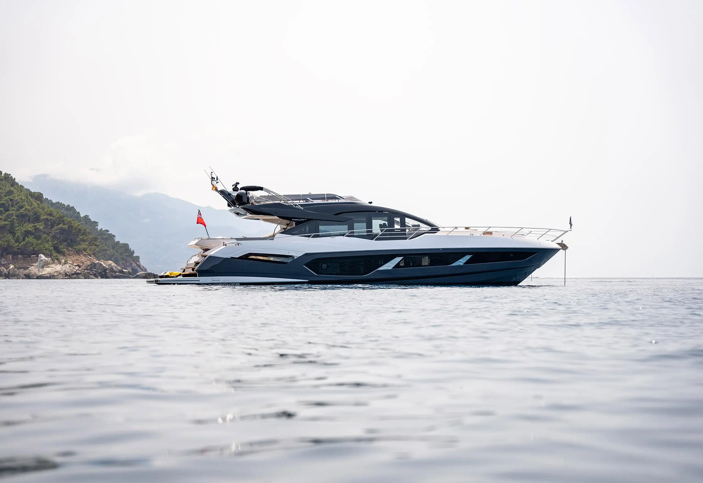 2023 Sunseeker sport yacht 75