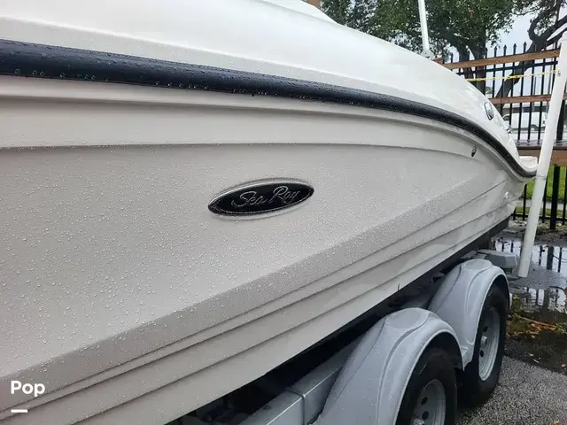 Sea Ray 210 Spx