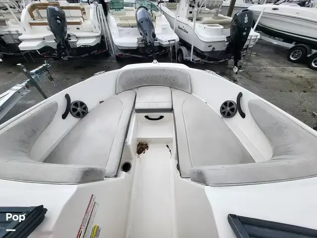 Sea Ray 210 Spx