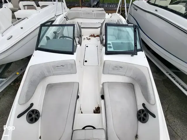 Sea Ray 210 Spx