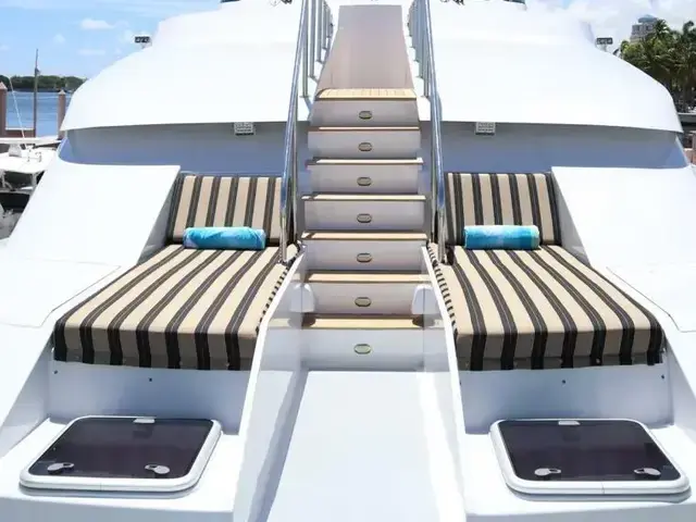 Hatteras Motor Yacht