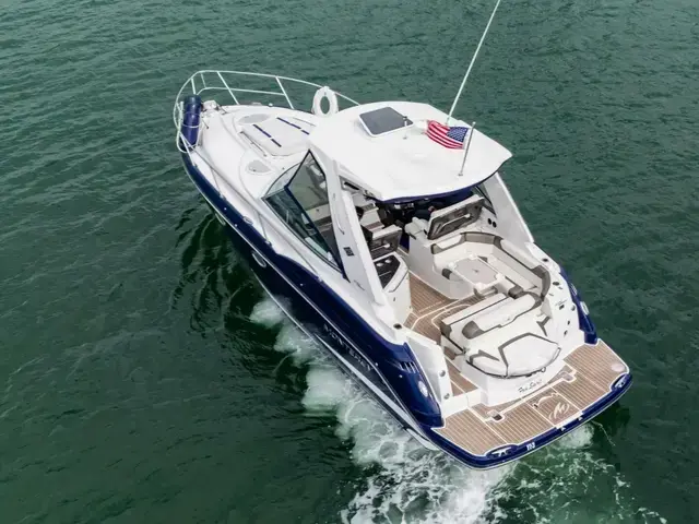 Monterey 335 Sport Yacht