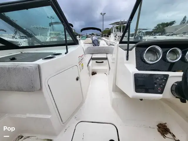 Sea Ray 210 Spx