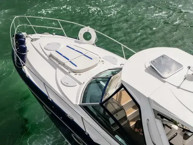 Monterey 335 Sport Yacht