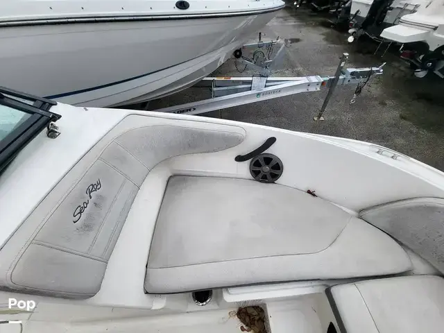 Sea Ray 210 Spx