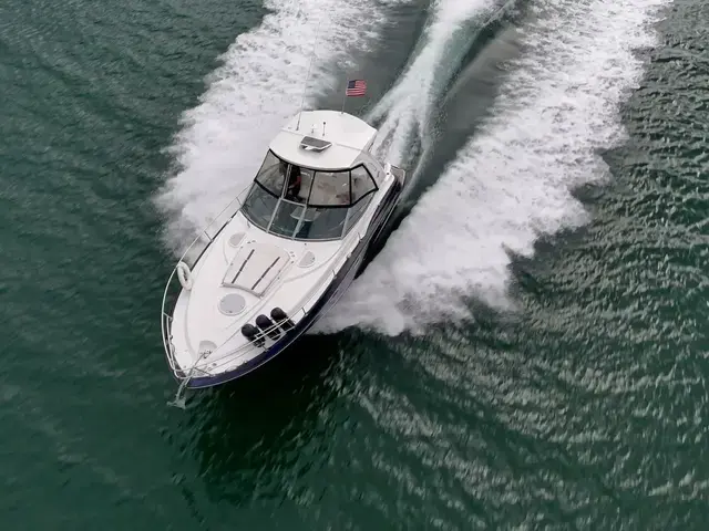 Monterey 335 Sport Yacht