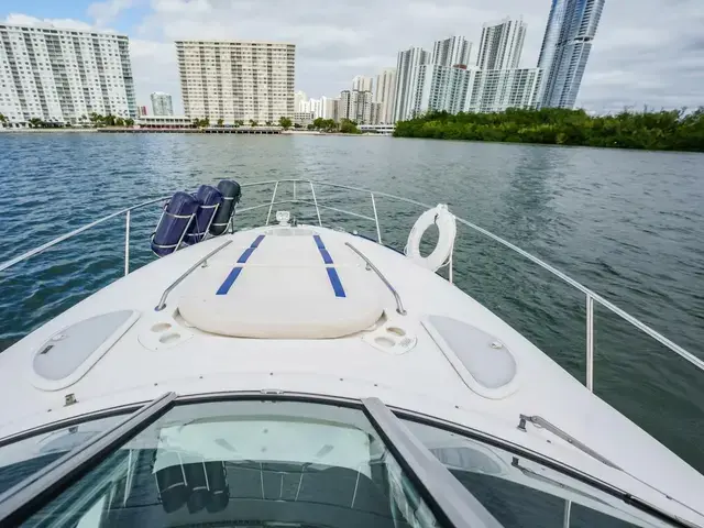 Monterey 335 Sport Yacht