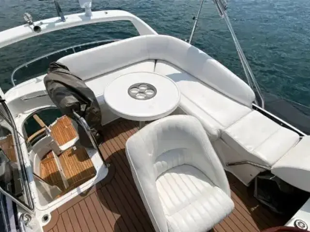 Galeon Boats (PL) Galeon 330 Fly