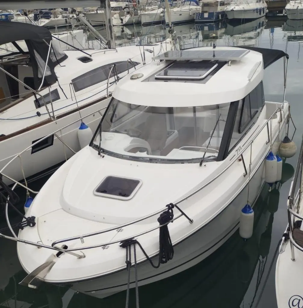 2015 Jeanneau merry fisher 755