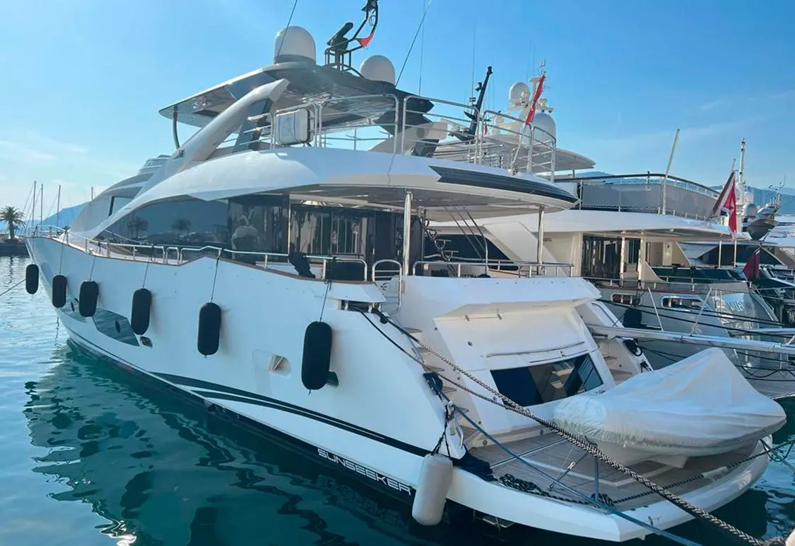 2013 Sunseeker 28m yacht