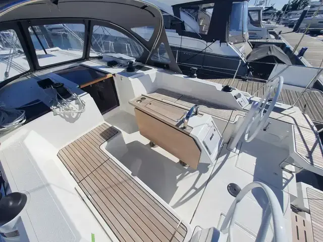 Bavaria C 42