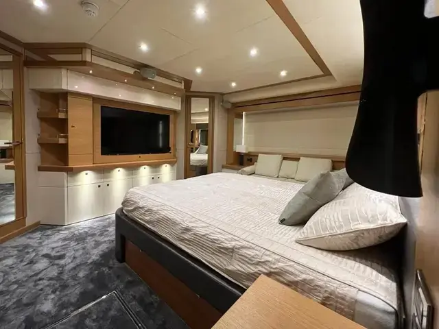 Sunseeker 28M Yacht