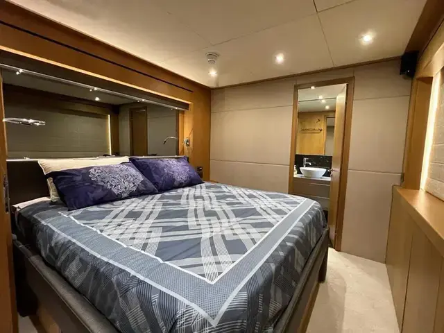 Sunseeker 28M Yacht