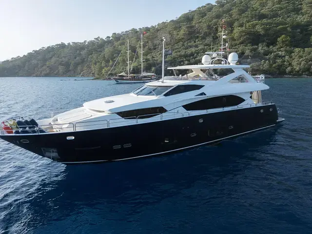 Sunseeker 30M Yacht