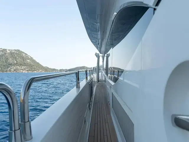 Sunseeker 30M Yacht