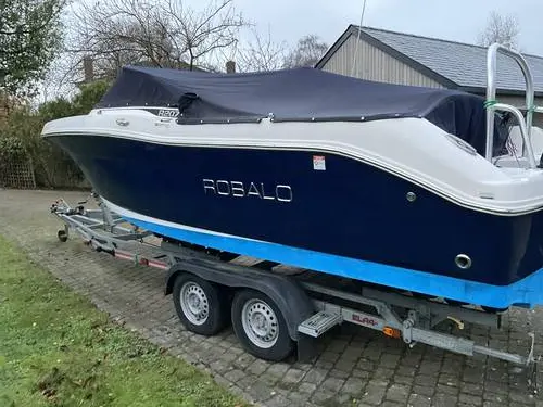 2018 Robalo robalo r207 dual console