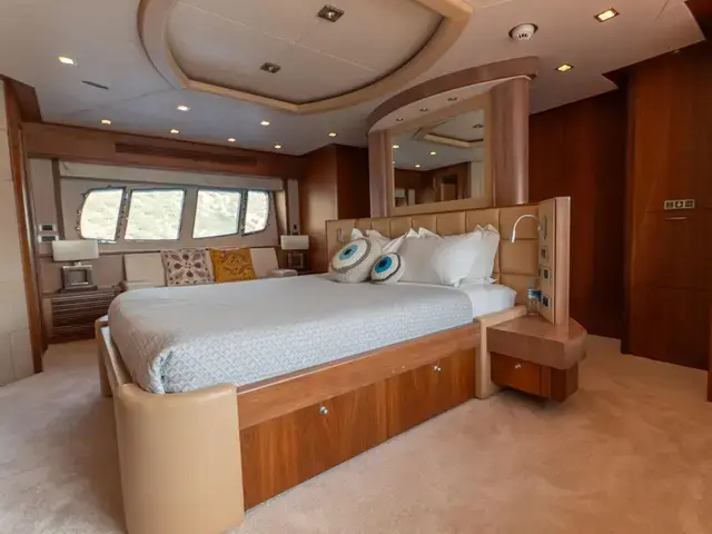 Sunseeker 30M Yacht