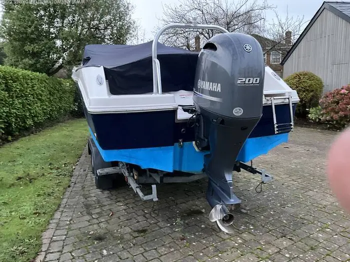 2018 Robalo robalo r207 dual console