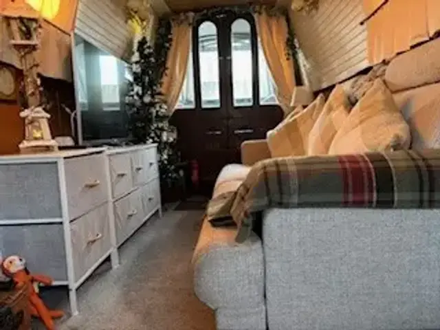 Colecraft Narrowboat