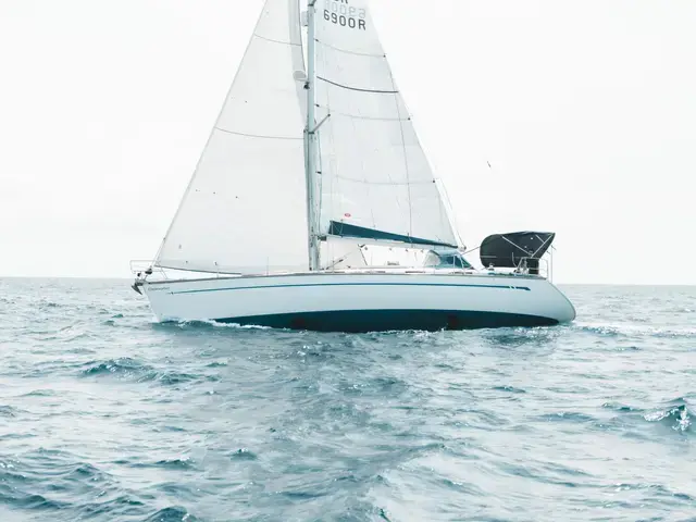 Bavaria 44