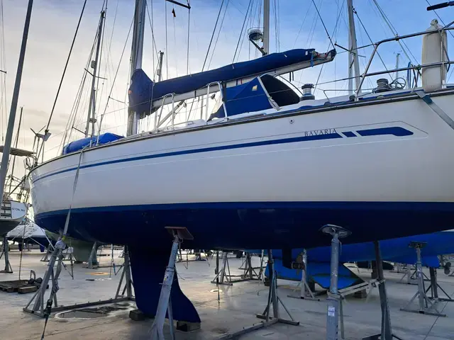 Bavaria 44