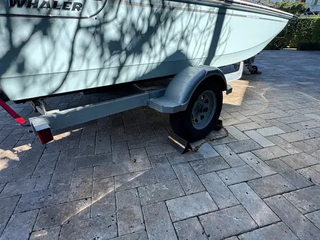 Boston Whaler 170 Montauk