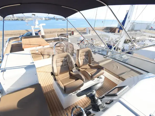 Fairline Squadron 58