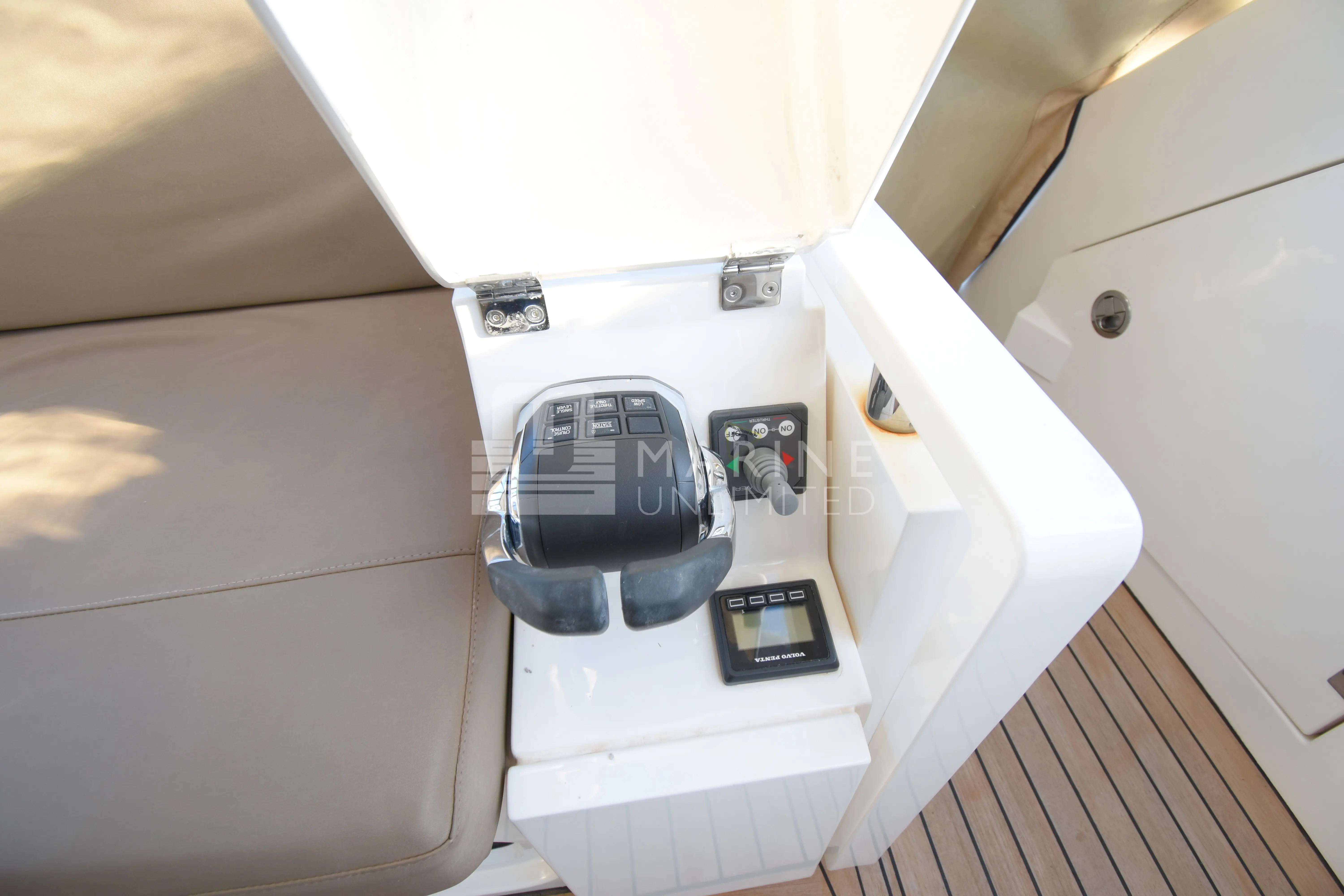 2012 Fairline squadron 58